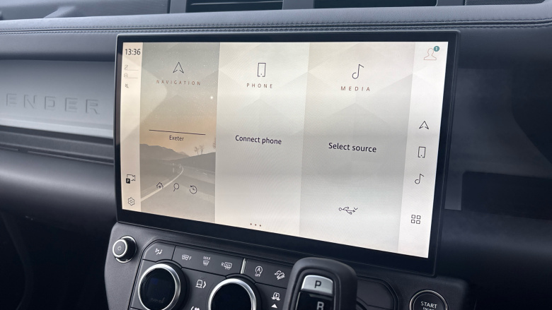 Land Rover Defender 3.0 D350 X-Dynamic HSE 90 3dr Auto Diesel Estate